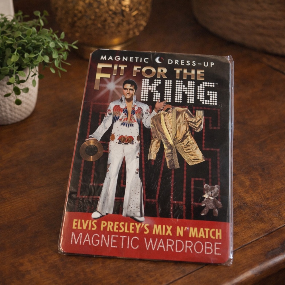 Elvis Presley Fit For The King Magnetic Dress-Up Set